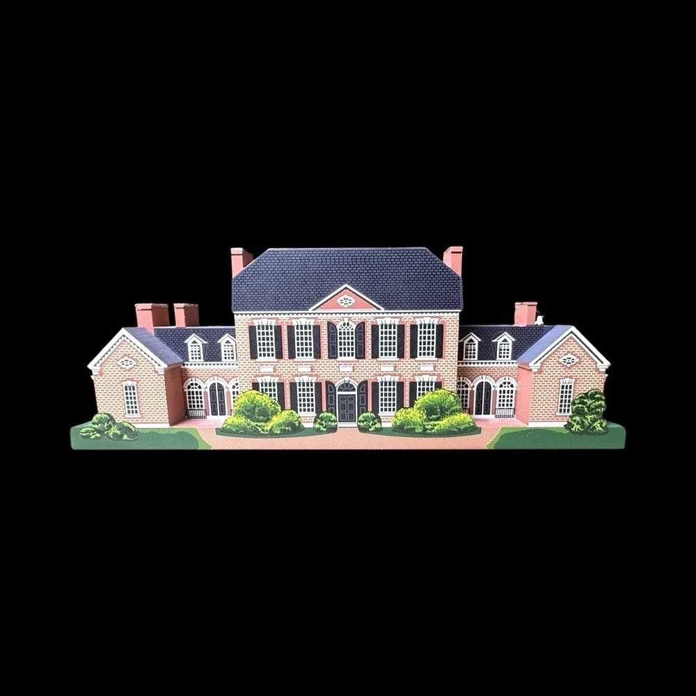 Woodlawn Plantation Mount Vernon, Virginia Shelia's Shelf Sitter 1998 SIGNED